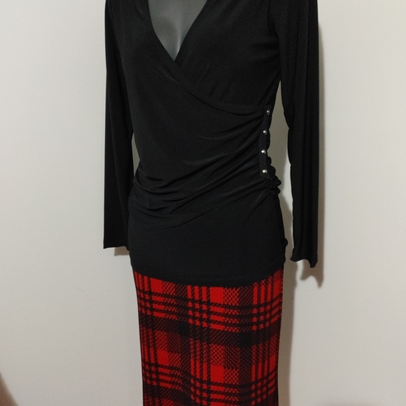 Plaid skirt red & black large - Picture 1 of 2
